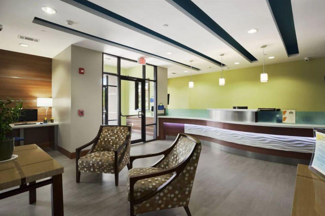 Days Inn & Suites By Wyndham Houston North-Spring Westfield Dış mekan fotoğraf