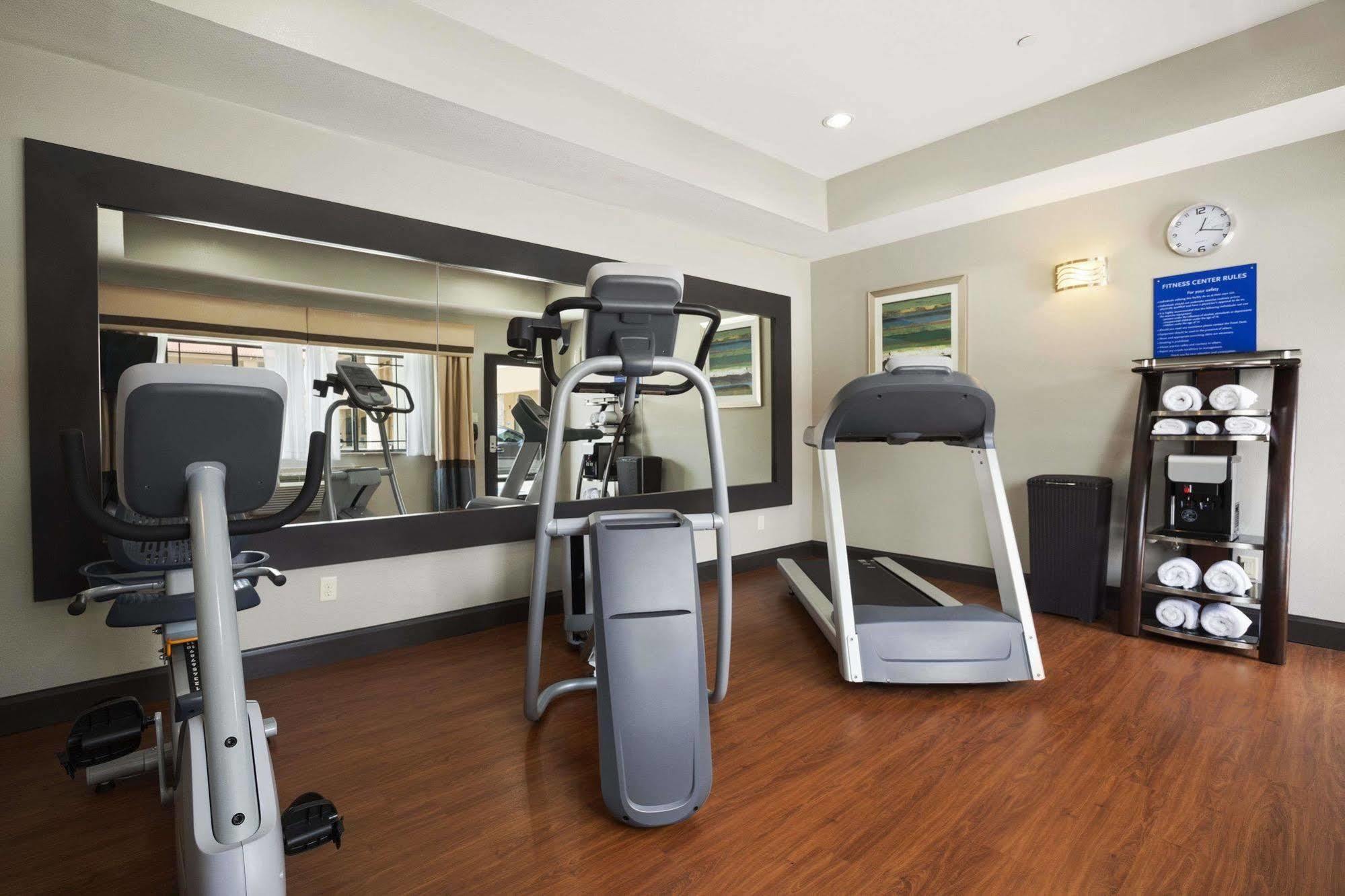 Days Inn & Suites By Wyndham Houston North-Spring Westfield Dış mekan fotoğraf