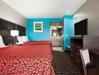 Days Inn & Suites By Wyndham Houston North-Spring Westfield Dış mekan fotoğraf
